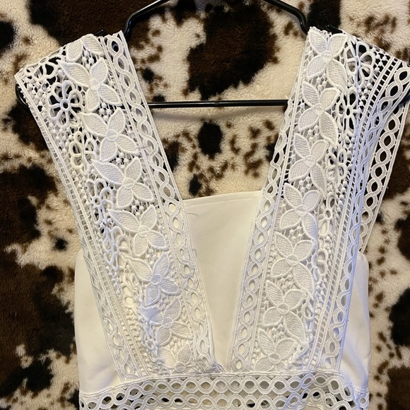 White shorts romper size large in juniors - Picture 5 of 10